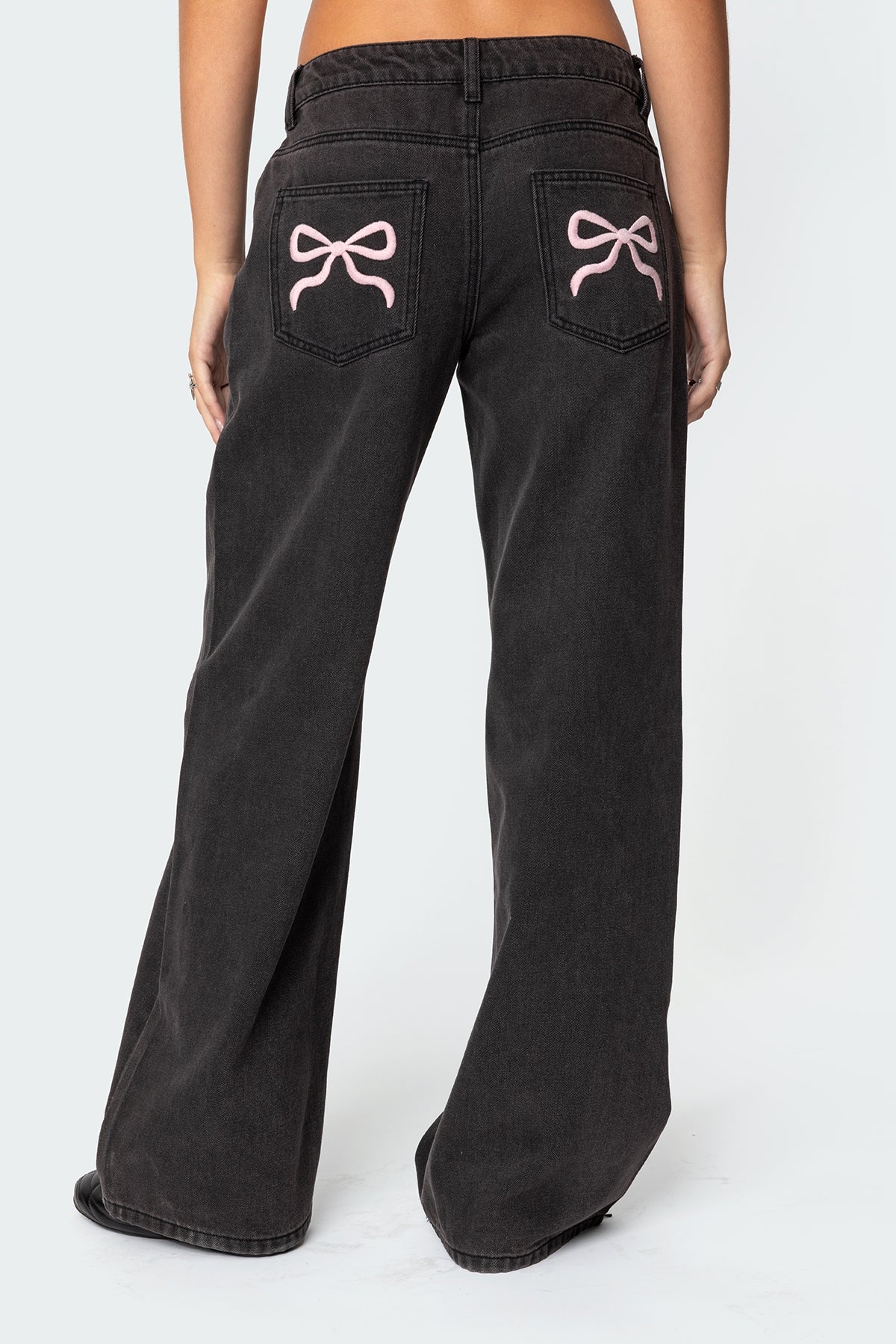 Bow Pocket Low Rise Baggy Jeans